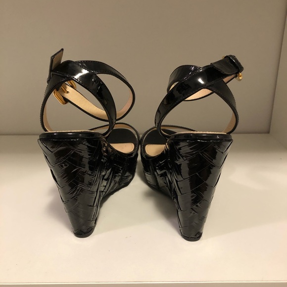 Prada patent leather wedges - Picture 4 of 6